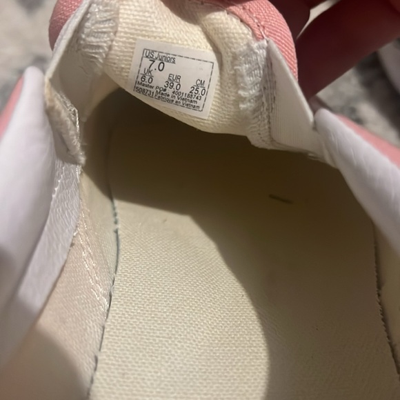 Women’s pink checkered vans size 7 - Picture 3 of 3